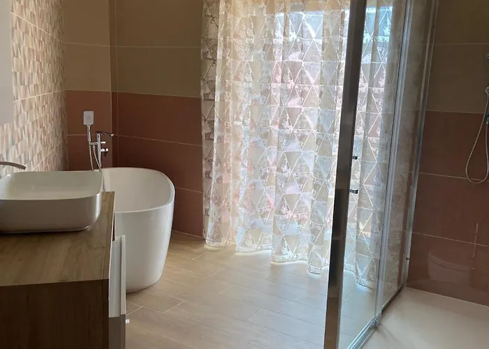 3bien Vera's Casa de hóspedes 4*